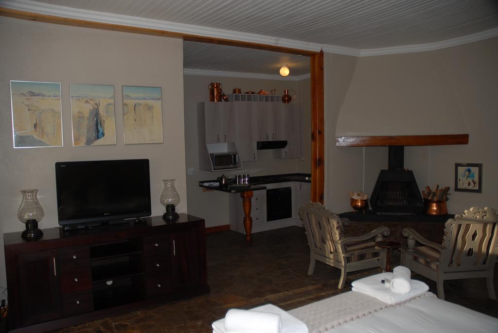 Moonlight Manor Hotel Victoria West Ngoại thất bức ảnh