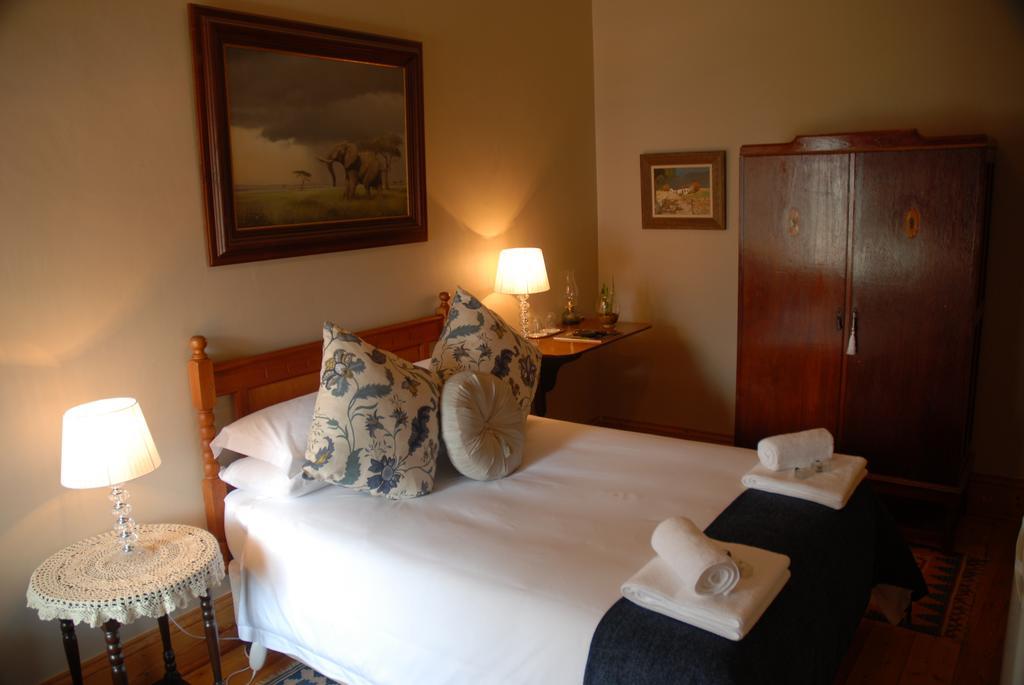 Moonlight Manor Hotel Victoria West Ngoại thất bức ảnh
