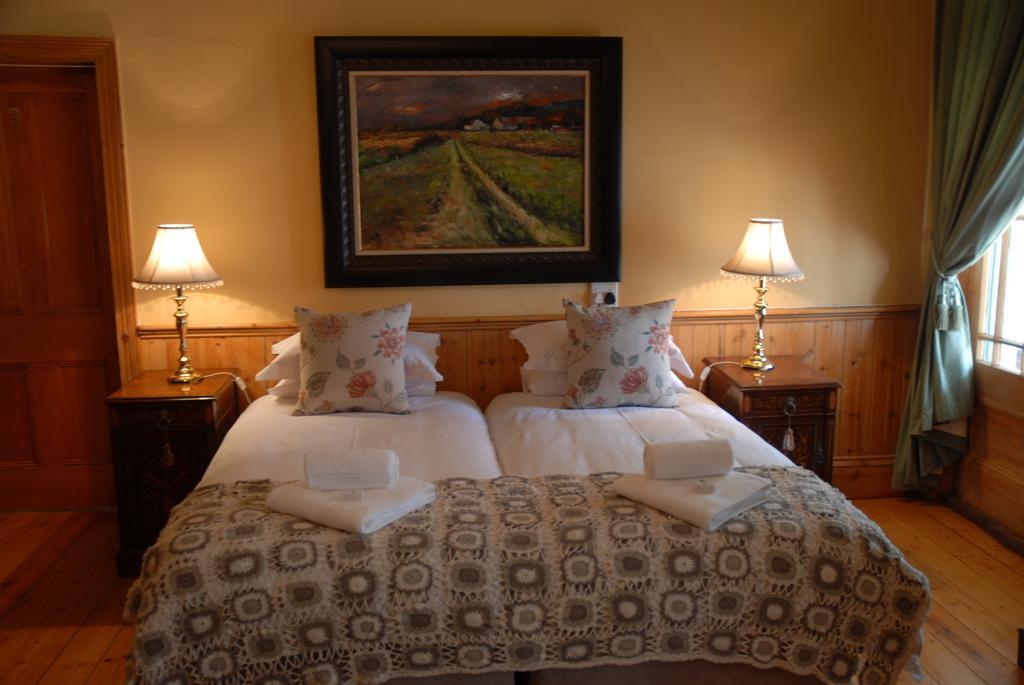 Moonlight Manor Hotel Victoria West Ngoại thất bức ảnh