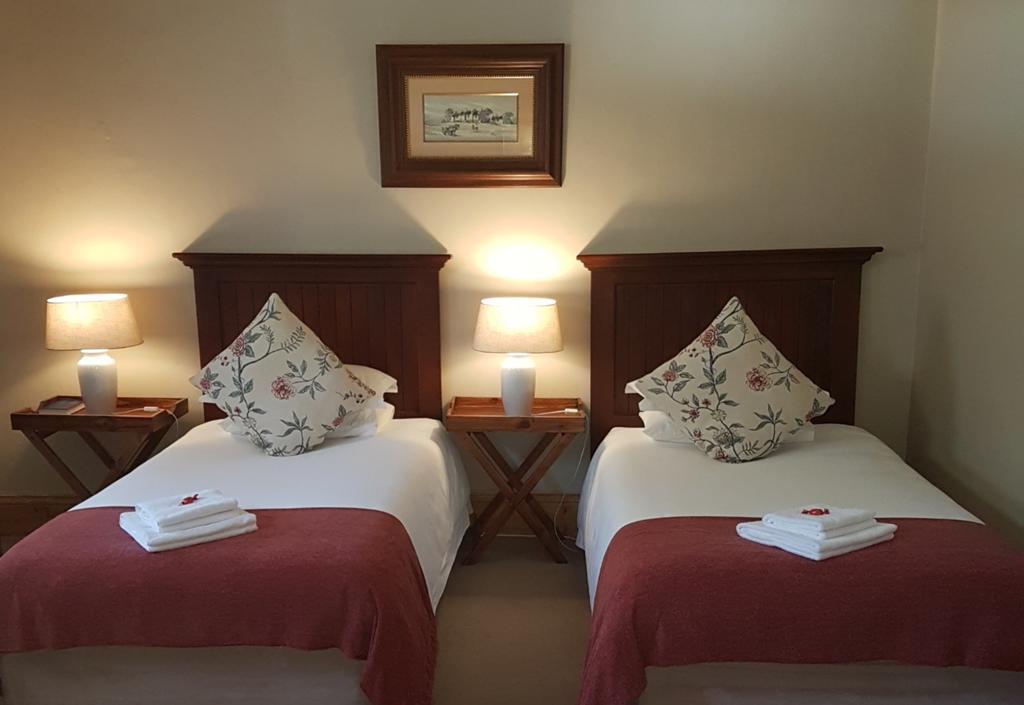 Moonlight Manor Hotel Victoria West Ngoại thất bức ảnh